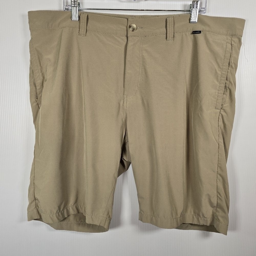Travis Mathews Tan Private Pier Golf Casual Shorts Size 40 Active Athleticwear